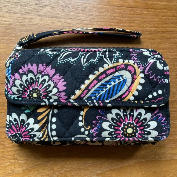 VERA BRADLEY Bandana Swirl Wristlet Wallet NWOT - Picture 1 of 4